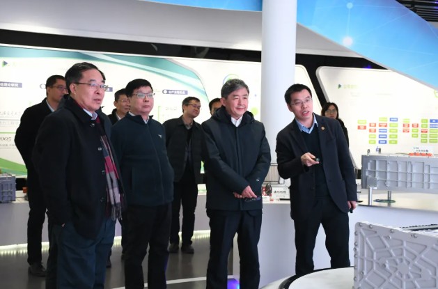 上海交通大學校長丁奎嶺院士一行調研氫晨科技